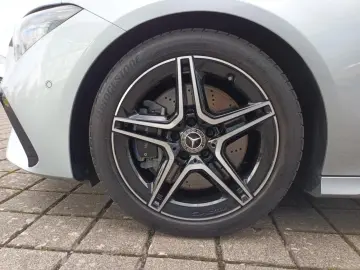 MERCEDES-BENZ CLA 200 d Coupé AMG NIGHT MULTIBEAM