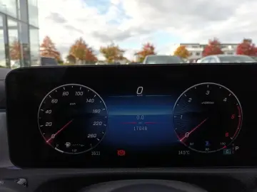 MERCEDES-BENZ CLA 200 d Coupé AMG NIGHT MULTIBEAM