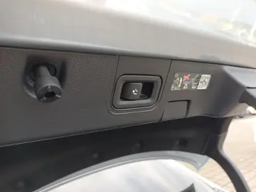 MERCEDES-BENZ CLA 200 d Coupé AMG NIGHT MULTIBEAM