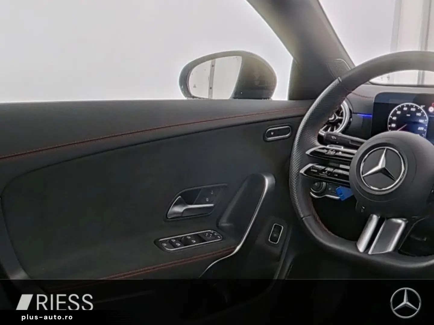 MERCEDES-BENZ CLA 200 d AMG Sport Night LED Pano W-Paket Key