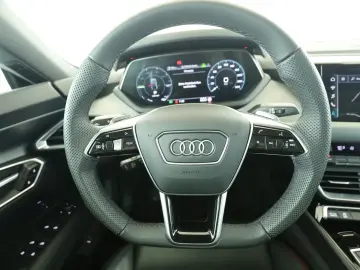 Audi e-tron GT quattro