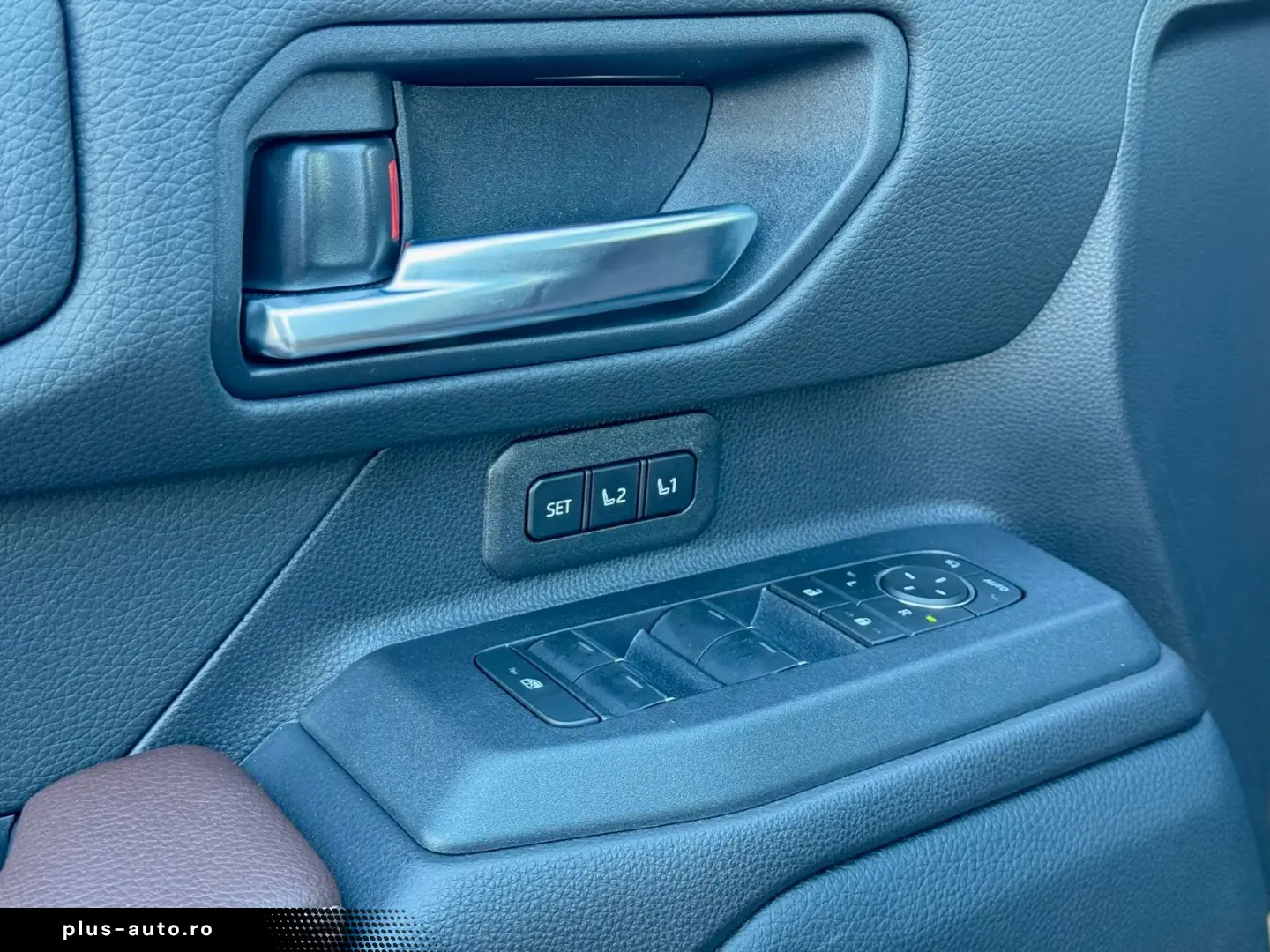 Toyota Land Cruiser 2 8 D-4D 151kW AWD First Edition