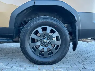 Toyota Land Cruiser 2 8 D-4D 151kW AWD First Edition