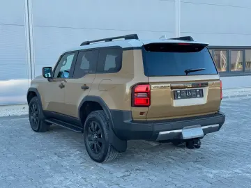 Toyota Land Cruiser 2 8 D-4D 151kW AWD First Edition