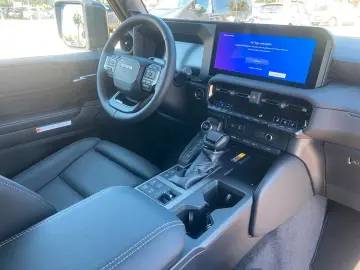 Toyota Land Cruiser 2 8 D-4D 151kW AWD First Edition