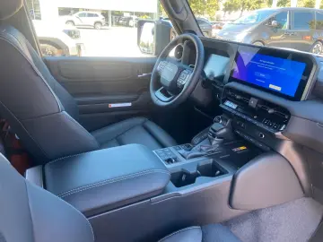 Toyota Land Cruiser 2 8 D-4D 151kW AWD First Edition