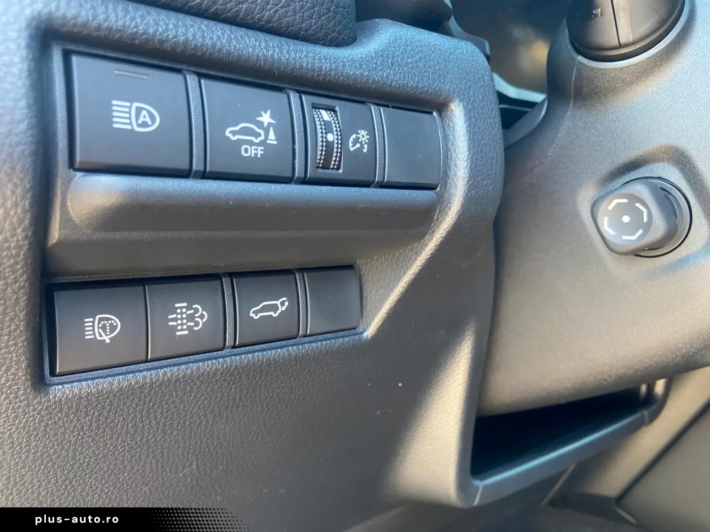 Toyota Land Cruiser 2 8 D-4D 151kW AWD First Edition