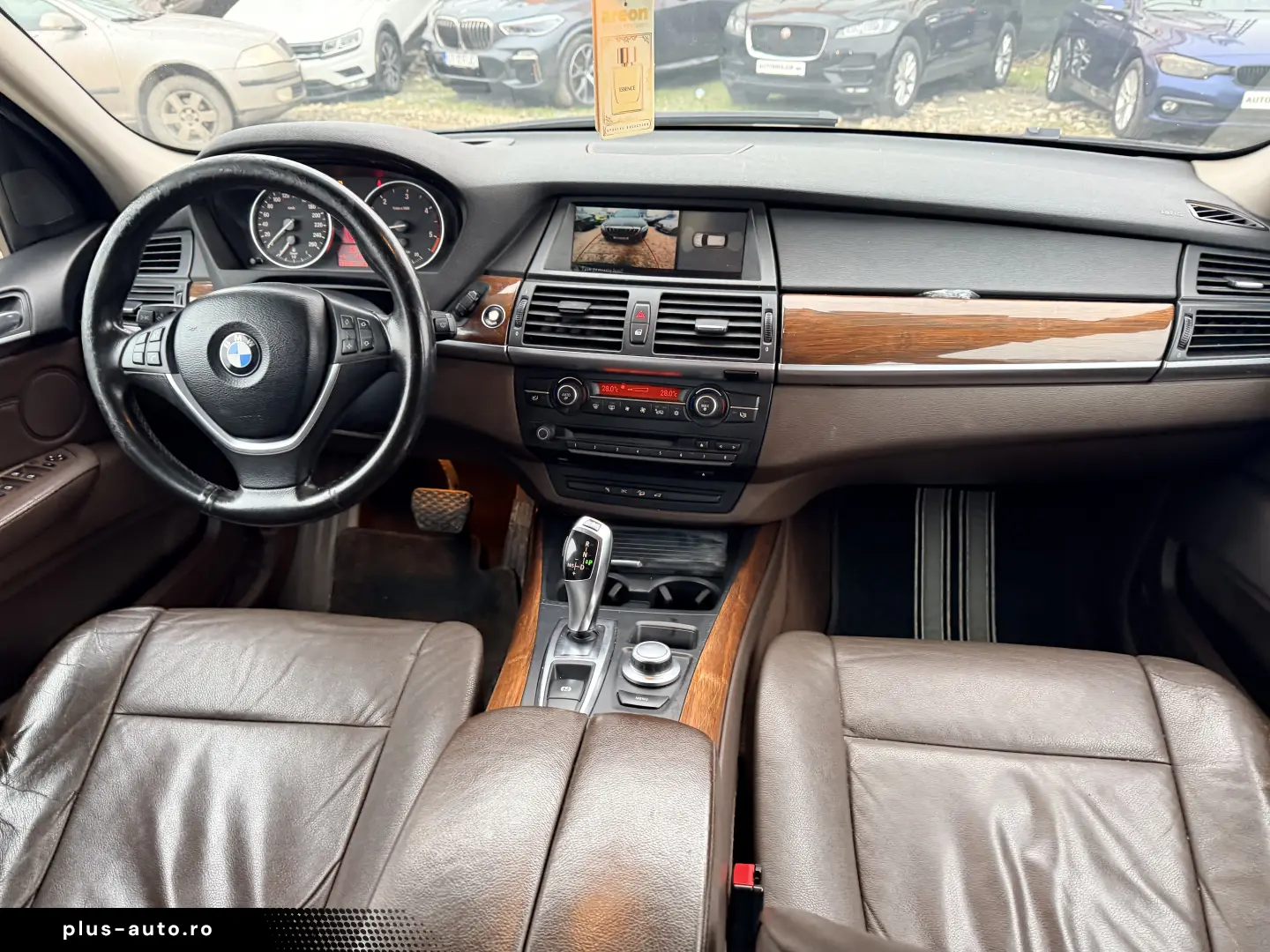 4000e avans și 4000e în 3 luni