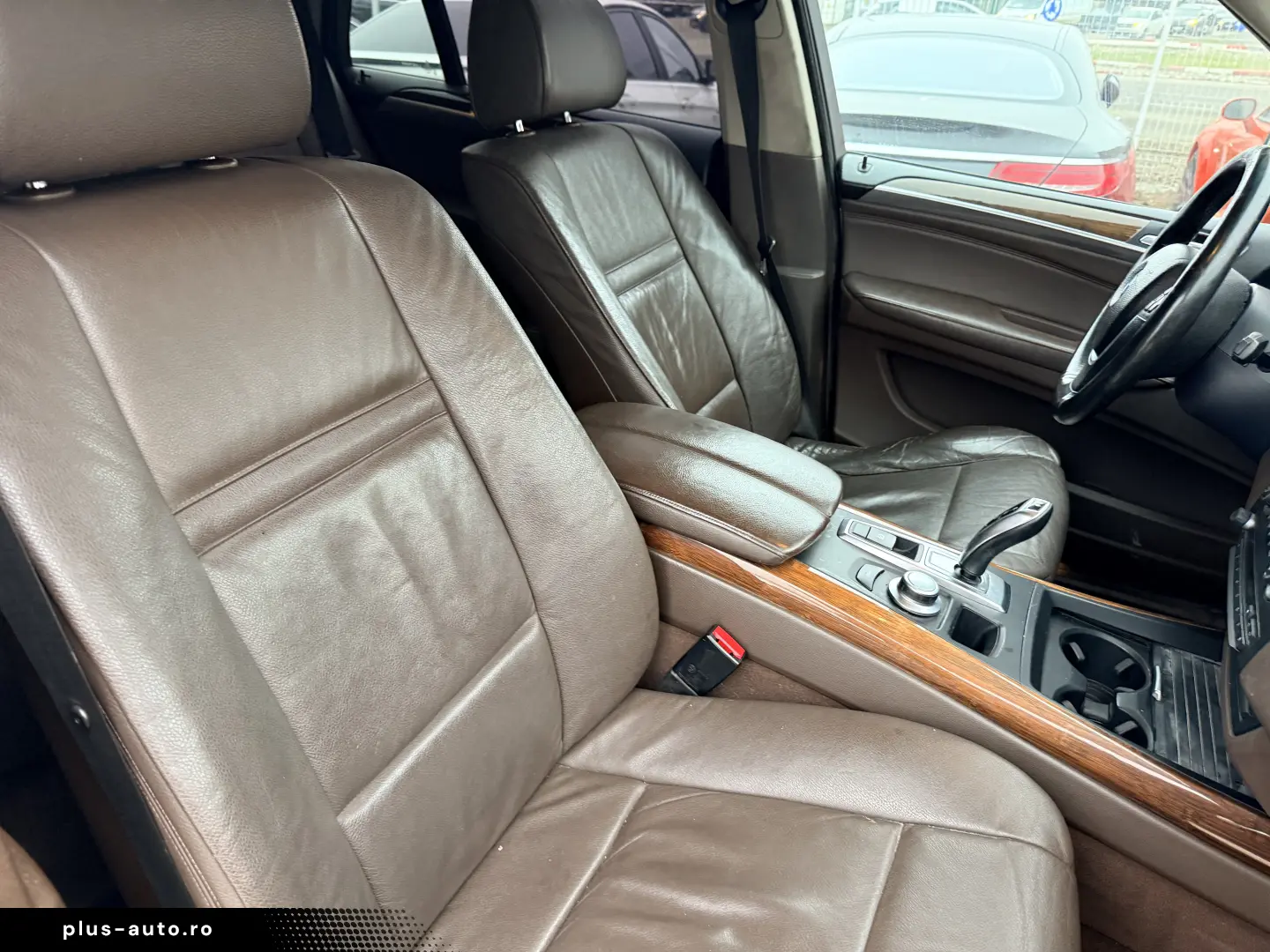 4000e avans și 4000e în 3 luni