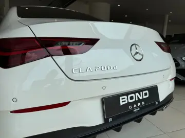 MERCEDES-BENZ CLA 200 d AMG NIGHT DISTRONIC TOP