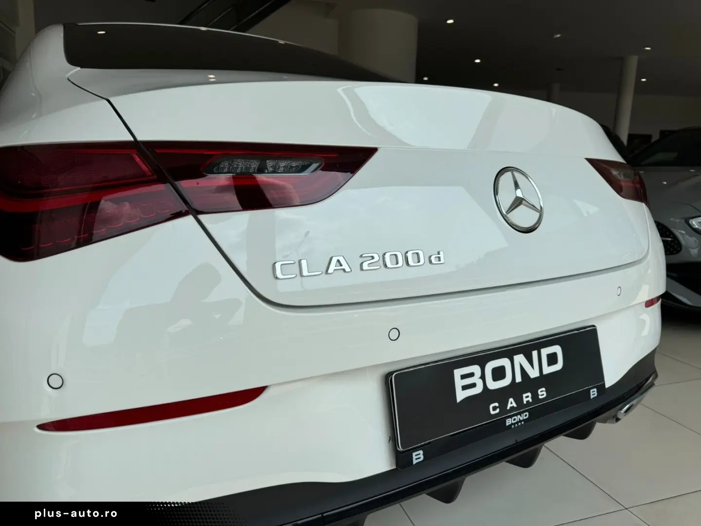 MERCEDES-BENZ CLA 200 d AMG NIGHT DISTRONIC TOP