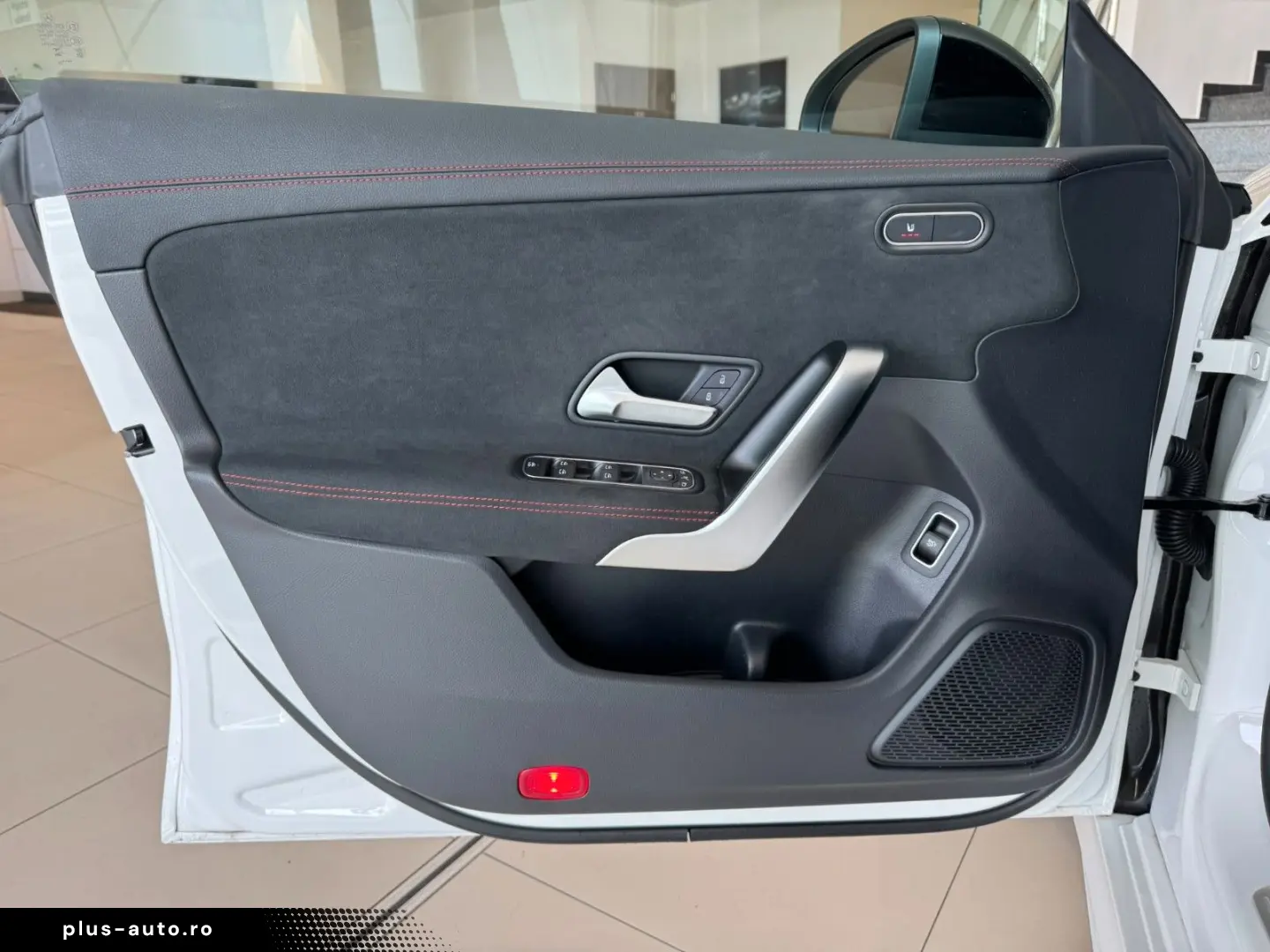 MERCEDES-BENZ CLA 200 d AMG NIGHT DISTRONIC TOP