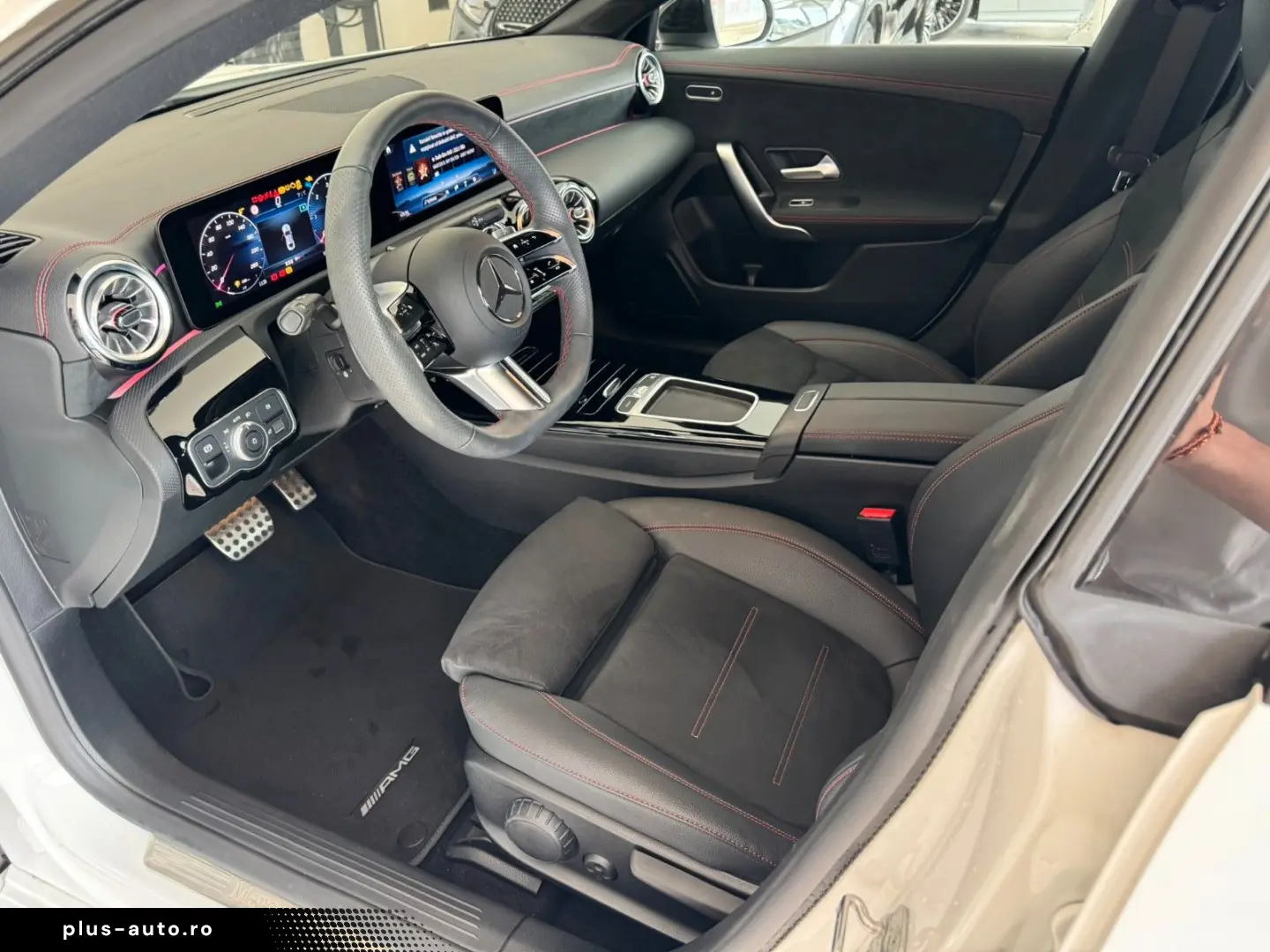 MERCEDES-BENZ CLA 200 d AMG NIGHT DISTRONIC TOP