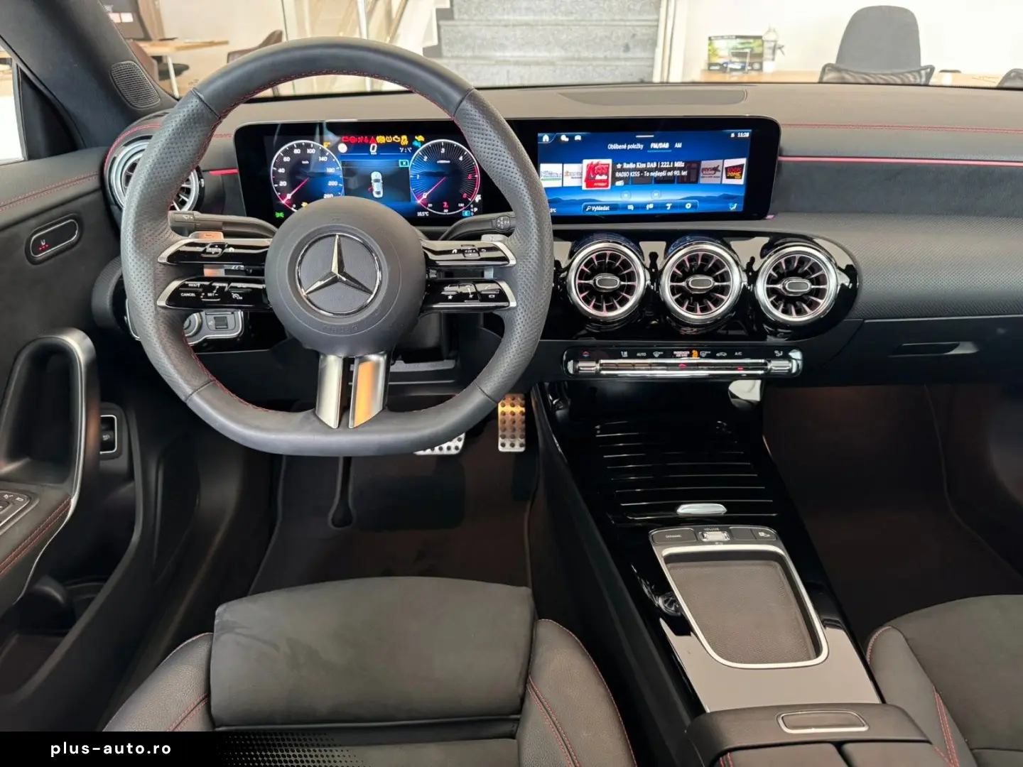 MERCEDES-BENZ CLA 200 d AMG NIGHT DISTRONIC TOP