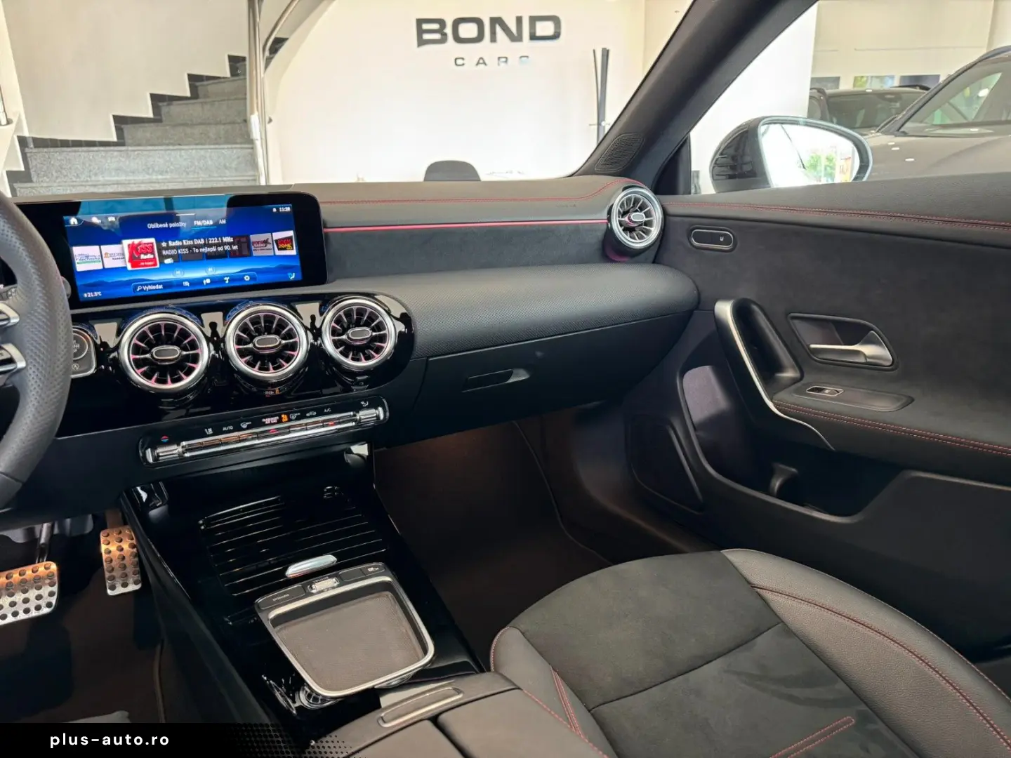 MERCEDES-BENZ CLA 200 d AMG NIGHT DISTRONIC TOP