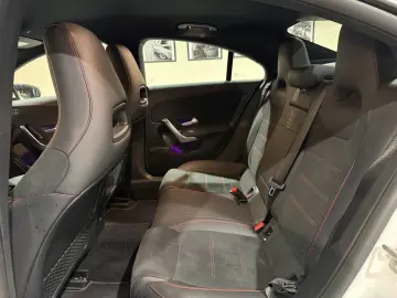 MERCEDES-BENZ CLA 220 d AMG Line MBUX  Diamant