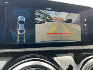 MERCEDES-BENZ CLA 220 d Coupé AMG KEYLESS KAM LED NAVI AMBI