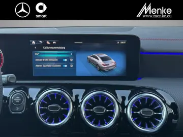 MERCEDES-BENZ CLA 200 d Coupé AMG Night Distro KeyGo Amb
