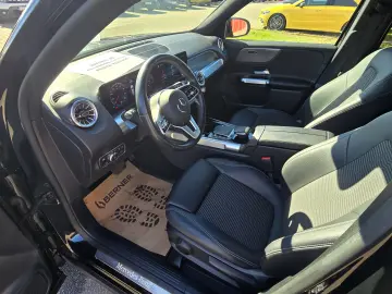 Mercedes-Benz Clasa GLB 200 4Matic