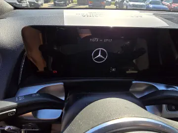 Mercedes-Benz Clasa GLB 200 4Matic