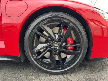 Audi e-tron GT quattro