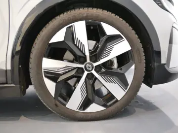 RENAULT MEGANE E-TECH EV60 220cp techno super charge