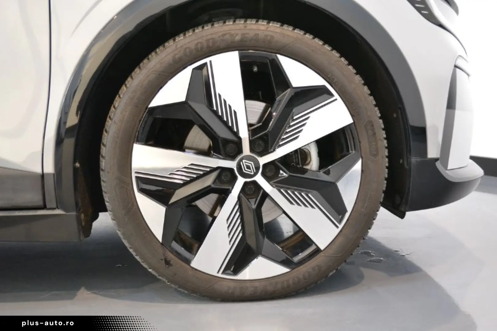 RENAULT MEGANE E-TECH EV60 220cp techno super charge