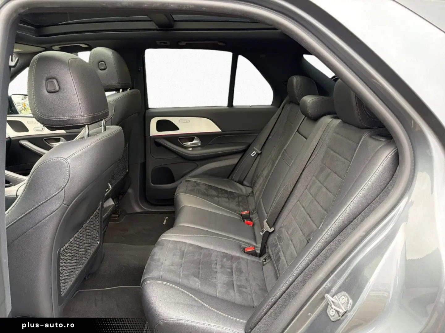 MERCEDES-BENZ GLE 300d 4Matic AMG Night Pano