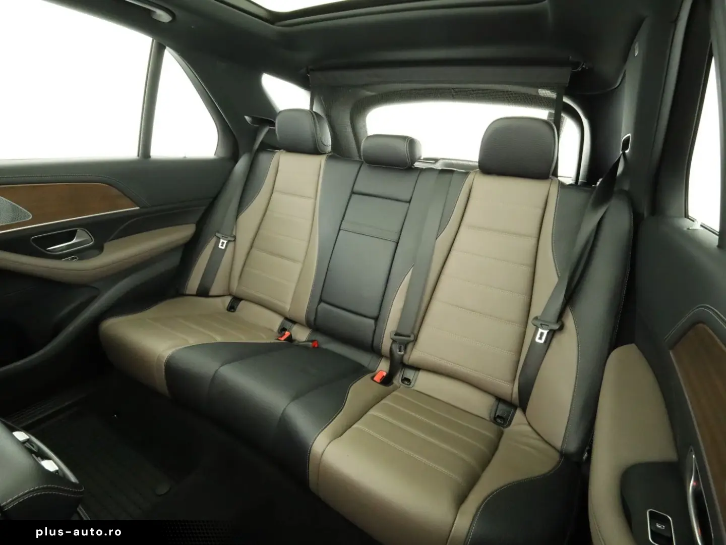 MERCEDES-BENZ GLE 350 de 4M  Multibeam AHK Pano 360 &hellip;