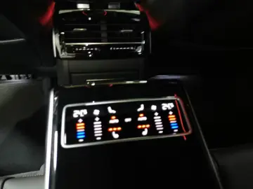 Audi A8 -S line Daytona