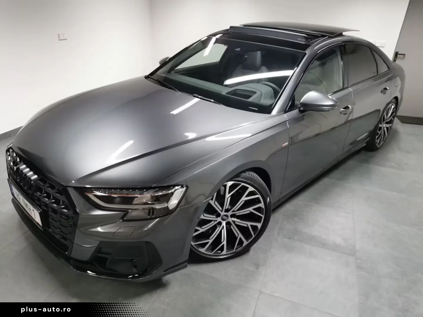 Audi A8 -S line Daytona