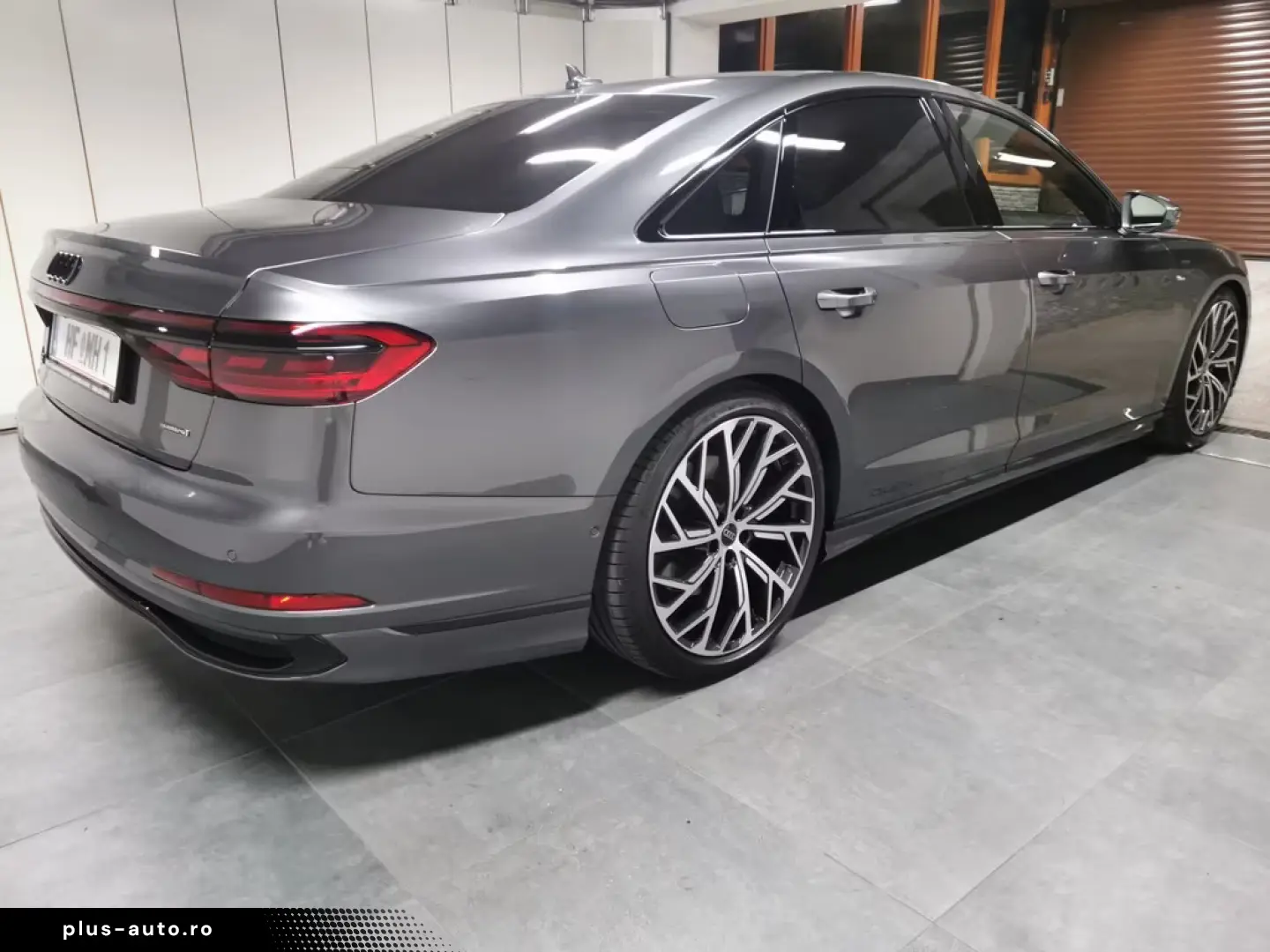 Audi A8 -S line Daytona