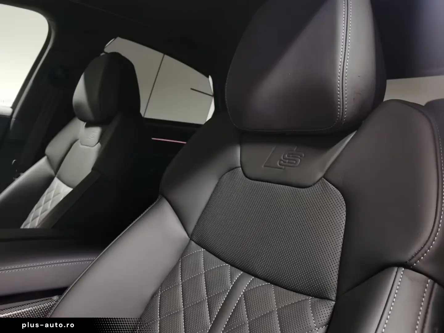 Audi A8 -S line Daytona