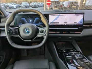 BMW 530e Limousine Driv.Ass.Plus. Park.Ass.Plus. H&K