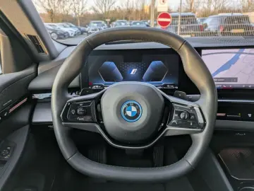 BMW 530e Limousine Driv.Ass.Plus. Park.Ass.Plus. H&K