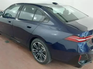 BMW 530e LIMOUSINE M SPORT SHADOW 19Z HuD 360  WIDE