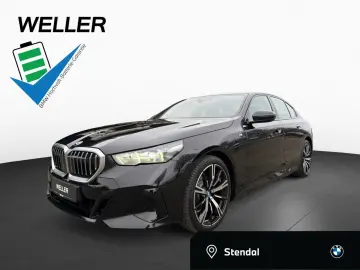 BMW 530e Lim M SPORT KomSi AdLED AHK Kam DA Alu20