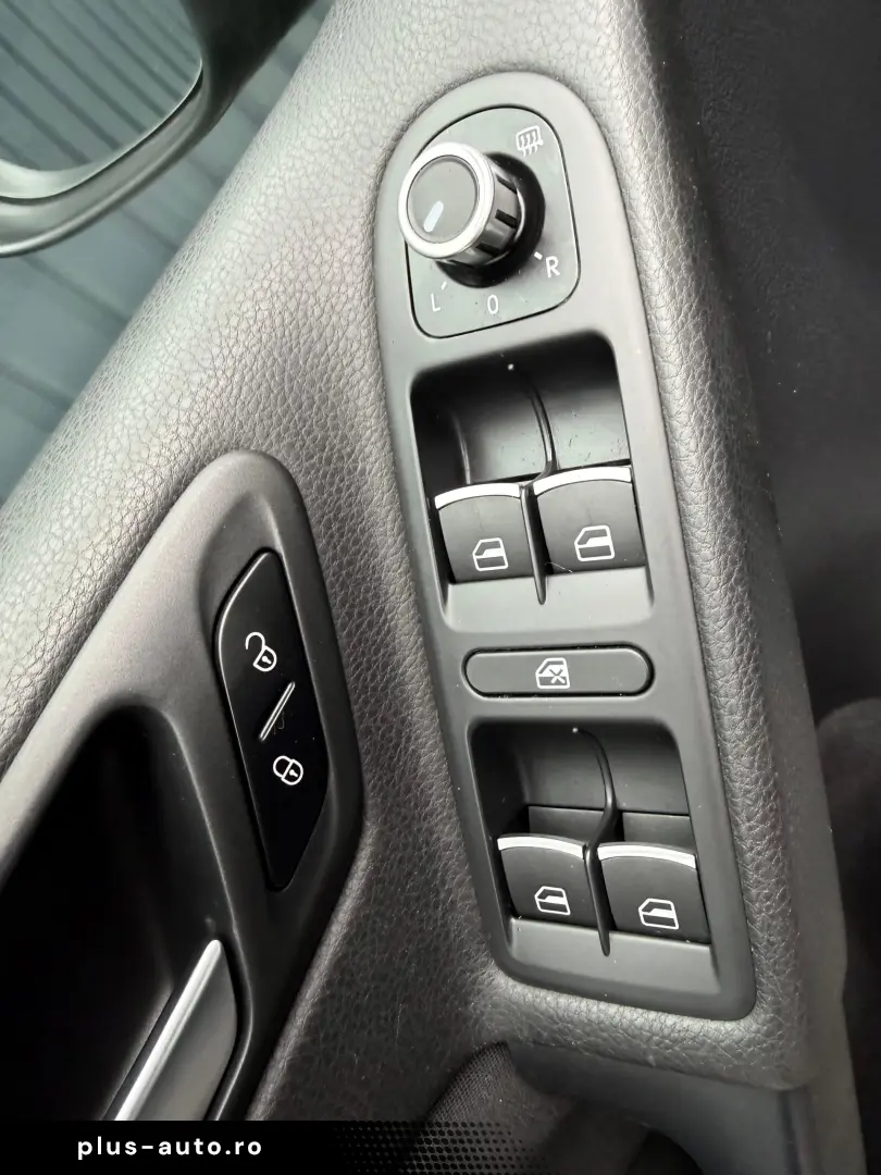 VW Golf 6 BLUE-MOTION  Fab 12-2011