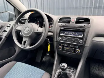 VW Golf 6 BLUE-MOTION  Fab 12-2011