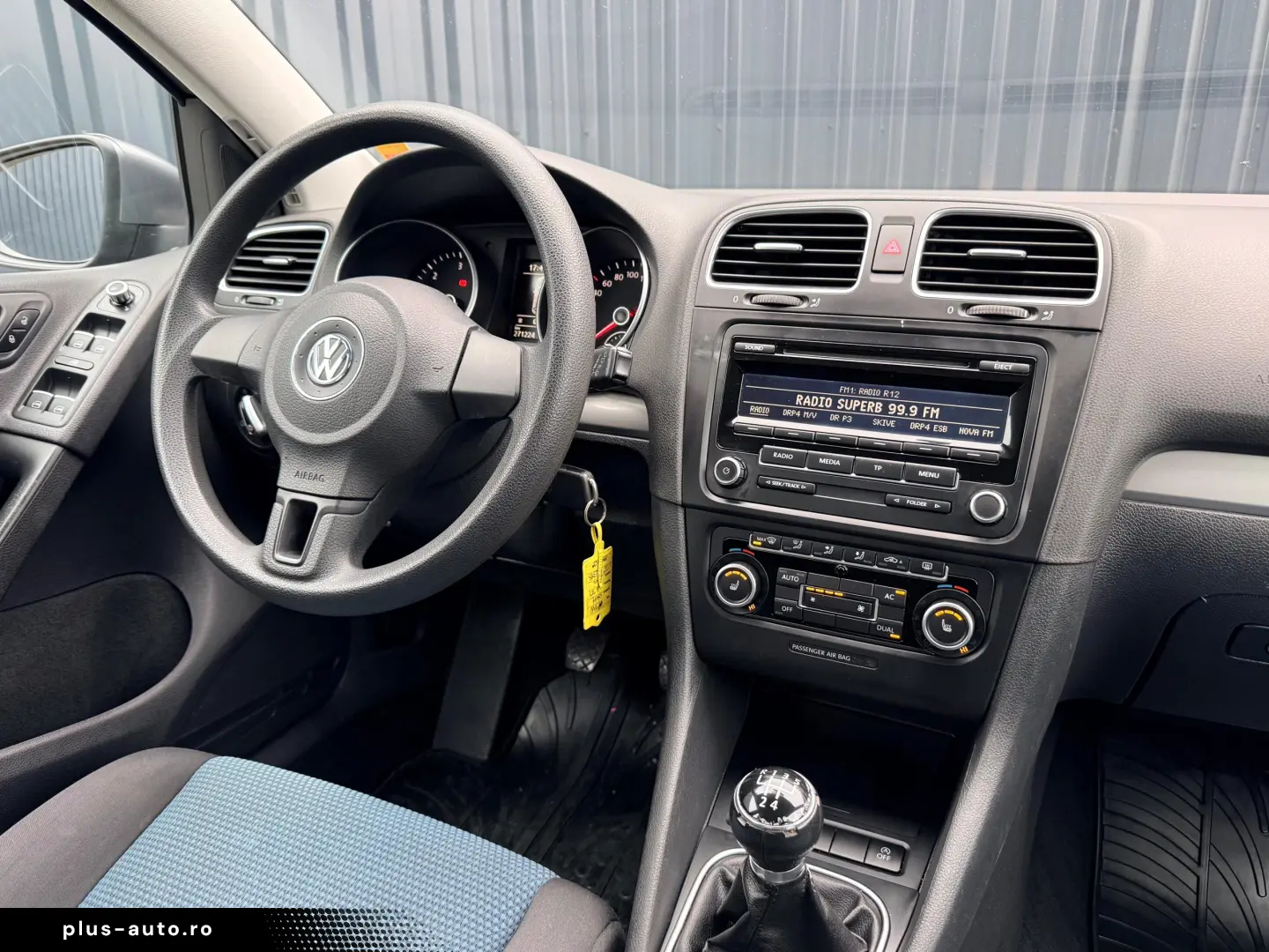 VW Golf 6 BLUE-MOTION  Fab 12-2011