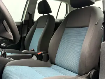 VW Golf 6 BLUE-MOTION  Fab 12-2011