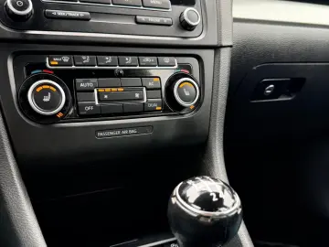 VW Golf 6 BLUE-MOTION  Fab 12-2011