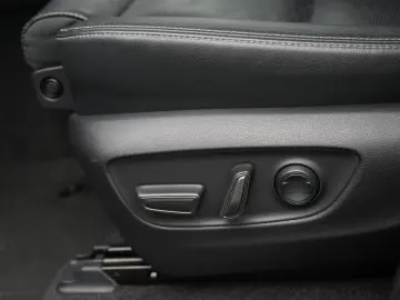 TOYOTA Land Cruiser D-4D AWD Executive HUD JBL 360  AHK