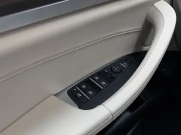 BMW X3 xDrive30e LED LC Prof. Pano HiFi DAB PDC 20