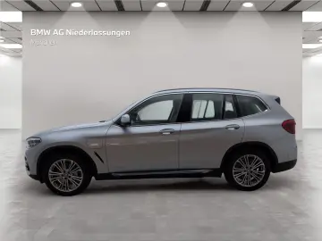 BMW X3 xDrive30e AHK Harman K LiveCockpitProf LED