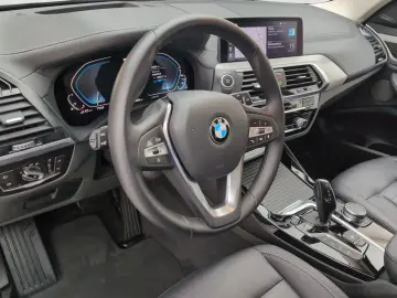 BMW X3 xDrive30e AHK Harman K LiveCockpitProf LED