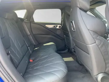 BMW XM 50e AHK DAProf.