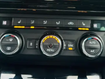 Skoda Superb  2.0 DIESEL 150 Cp   An Fab-10-2017