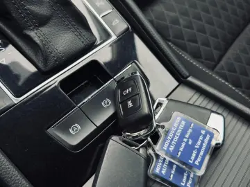 Skoda Superb  2.0 DIESEL 150 Cp   An Fab-10-2017