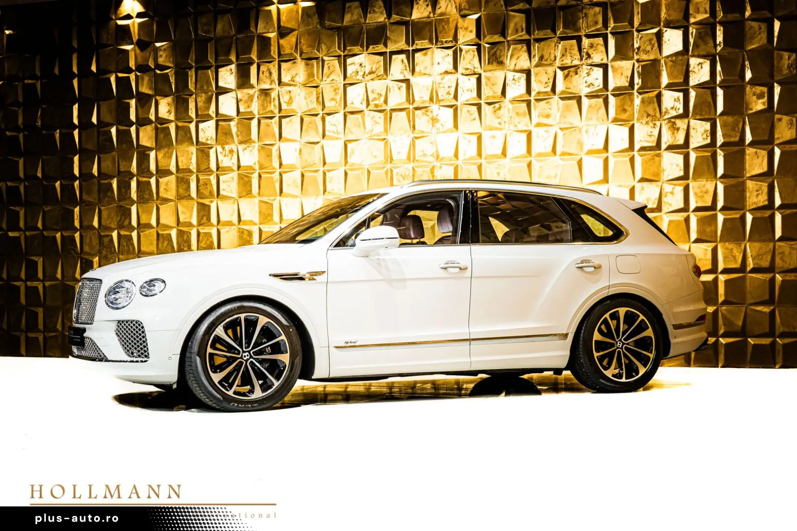 BENTLEY Bentayga HYBRID   PANORAMA